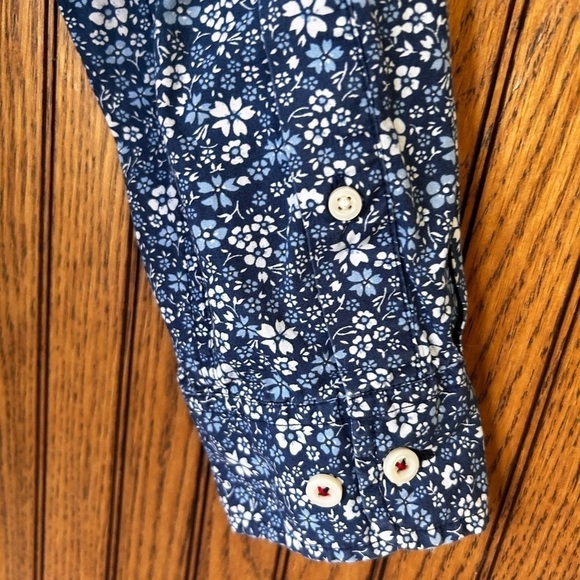 Tommy Hilfiger Women's button up collared Blue Blouse size medium - Picture 7 of 10